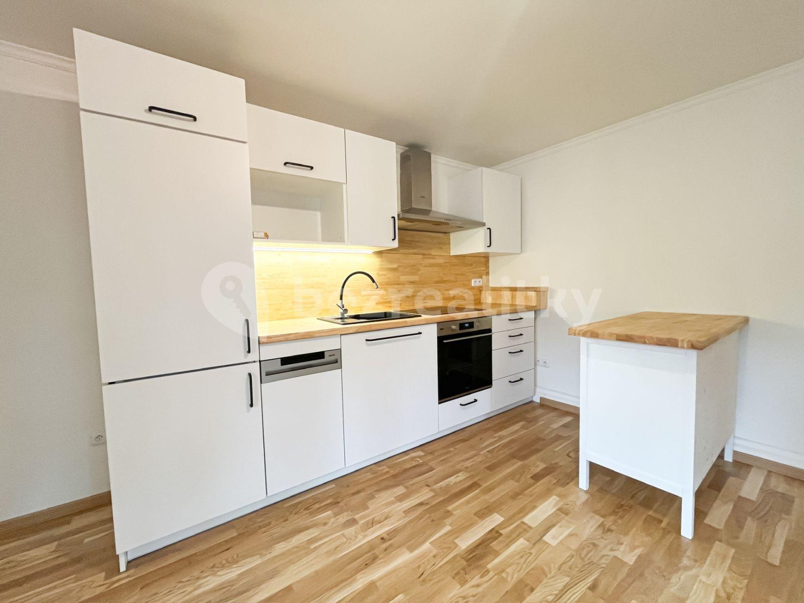 Pronájem bytu 3+kk 86 m², Pod Hradištěm, Týnec nad Sázavou, Středočeský kraj