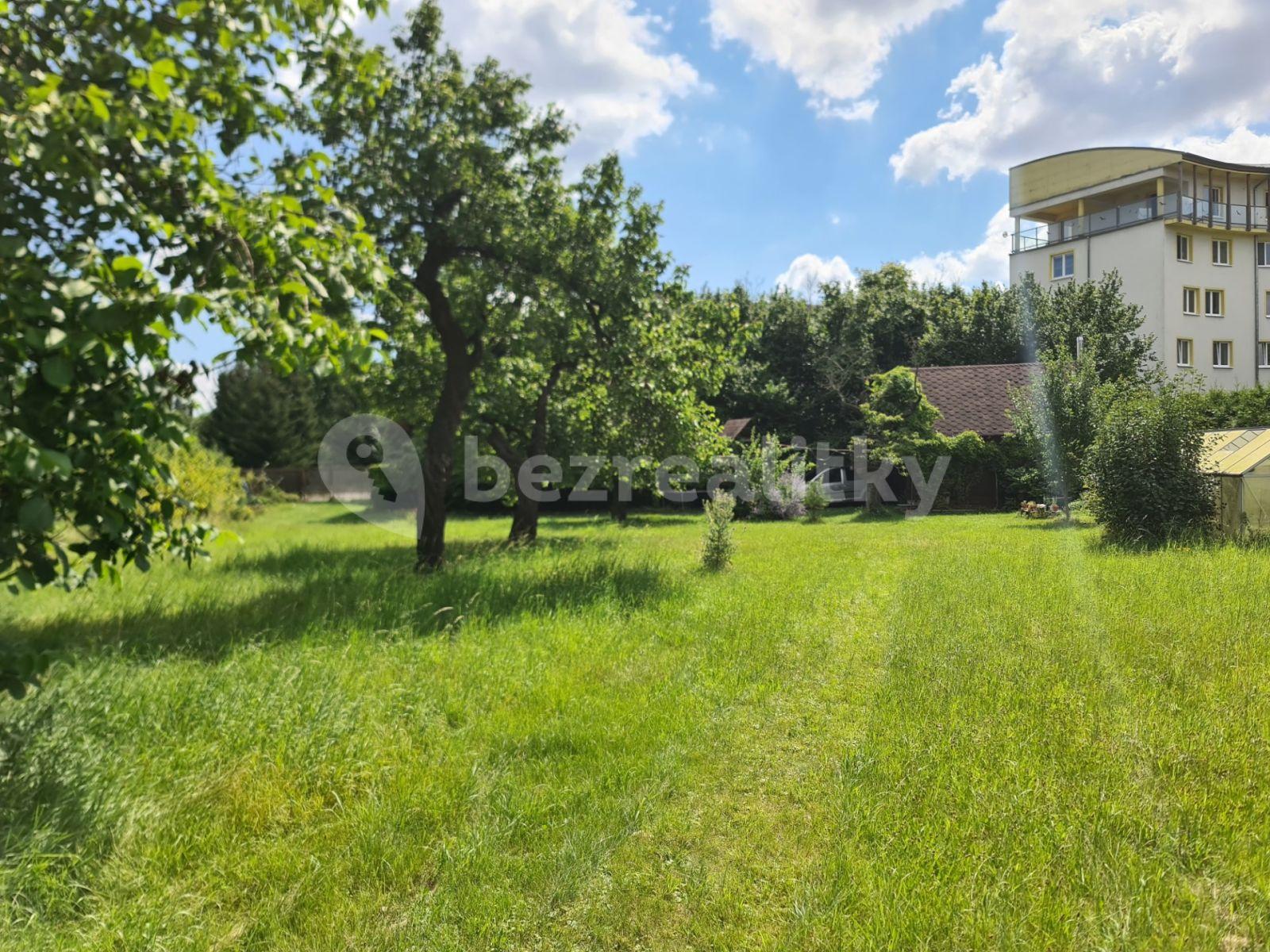 Prodej pozemku 2.590 m², Kralupy nad Vltavou, Středočeský kraj