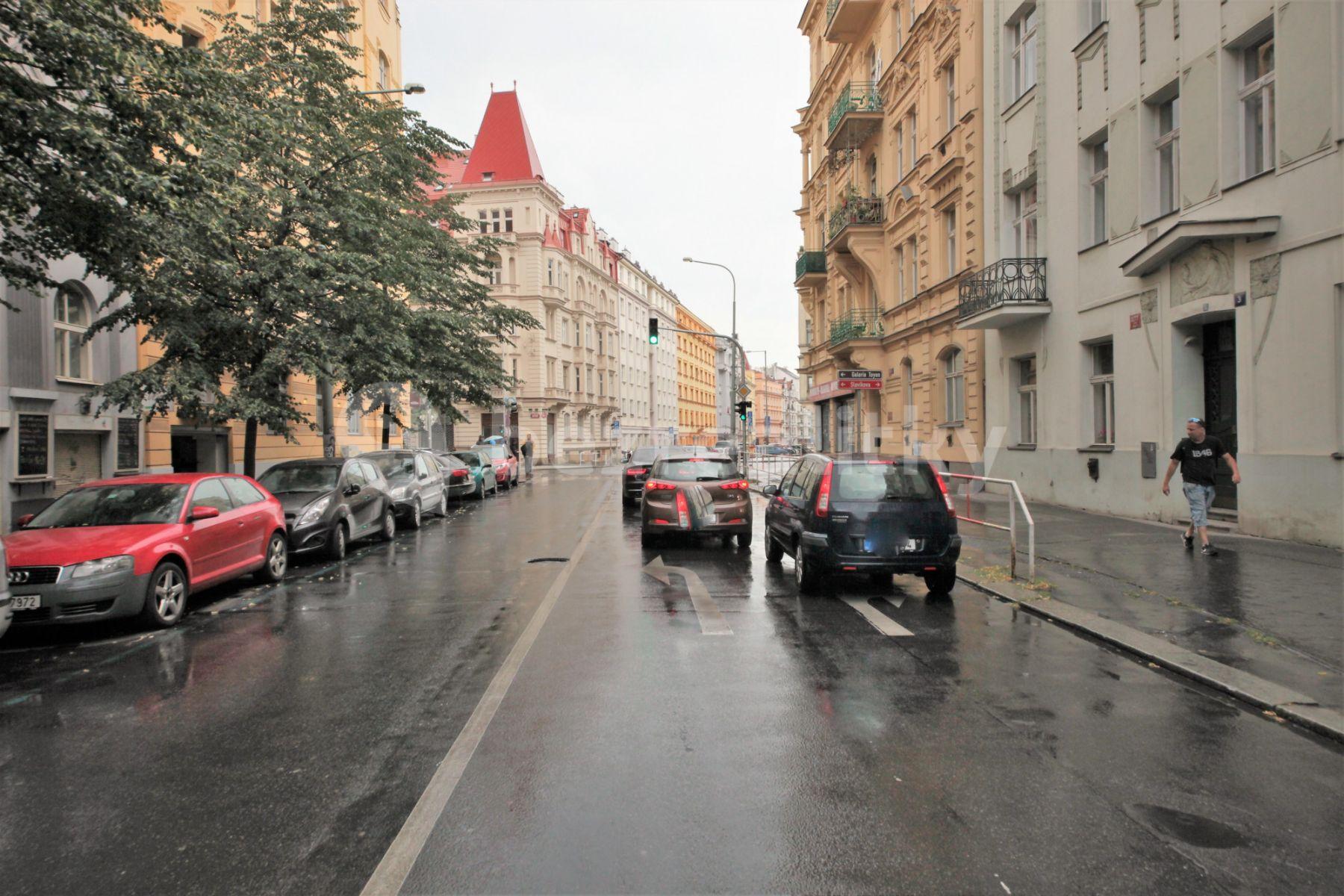 Pronájem bytu 1+kk 30 m², Ondříčkova, Praha, Praha