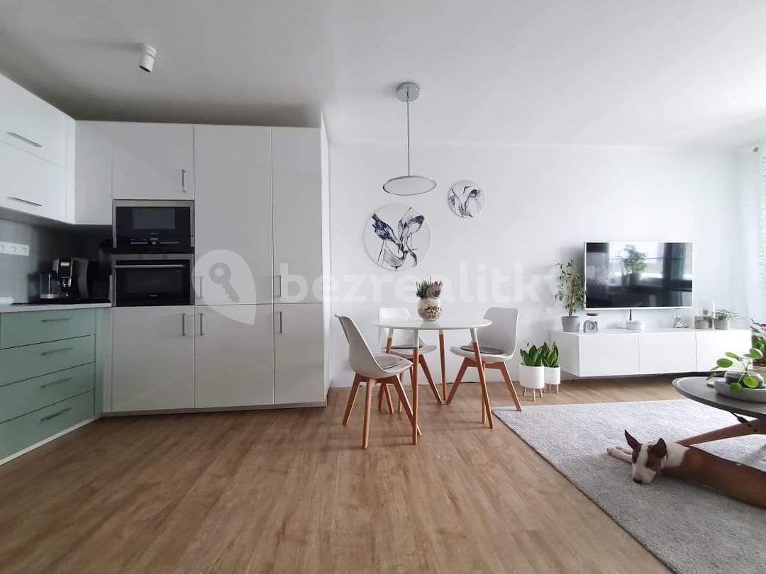 Prodej bytu 3+kk 67 m², Kukelská, Praha, Praha