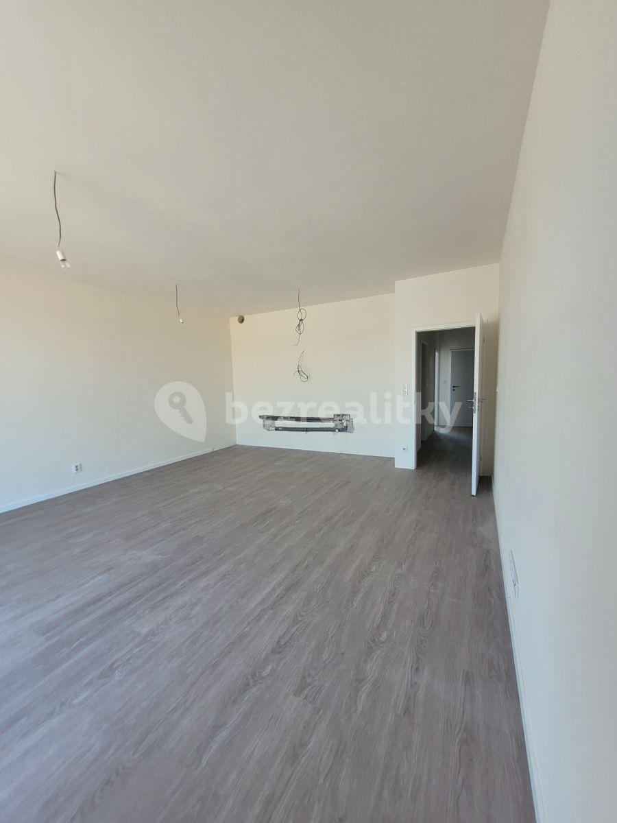 Prodej bytu 2+kk 70 m², Hlavní, Sulice, Středočeský kraj