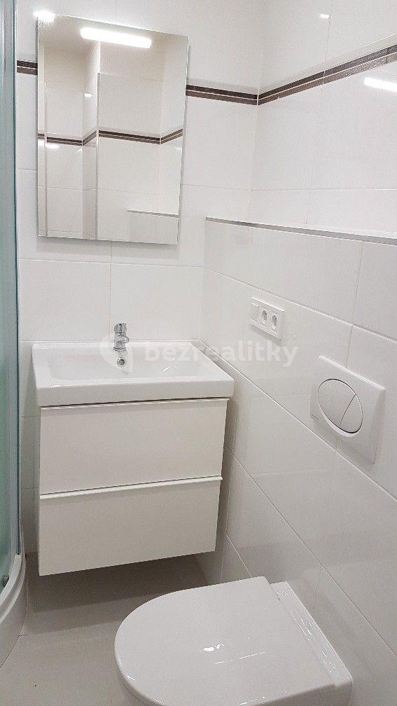 Prodej bytu 1+kk 20 m², Jakutská, Praha, Praha