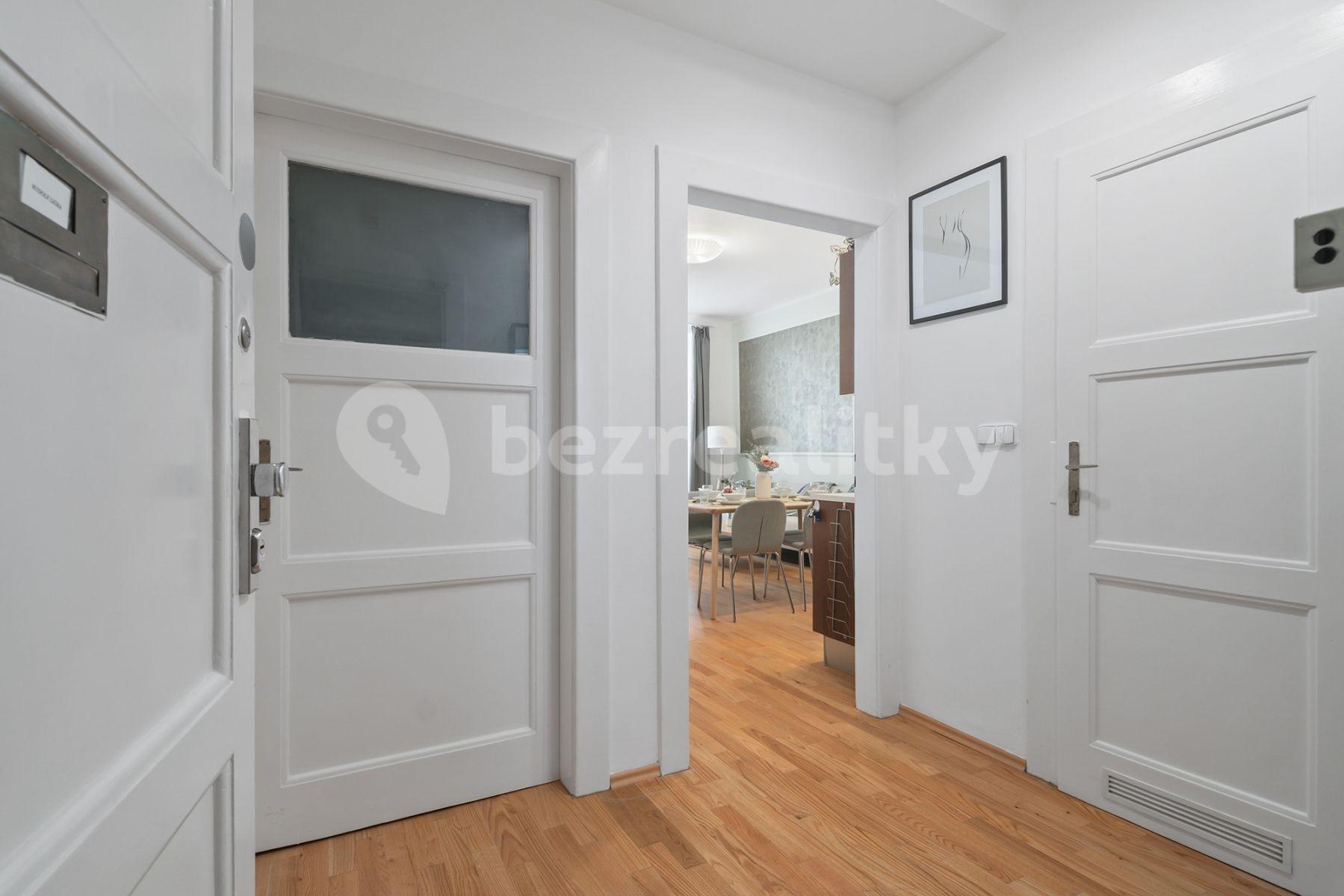 Pronájem bytu 2+1 51 m², Slezská, Praha, Praha