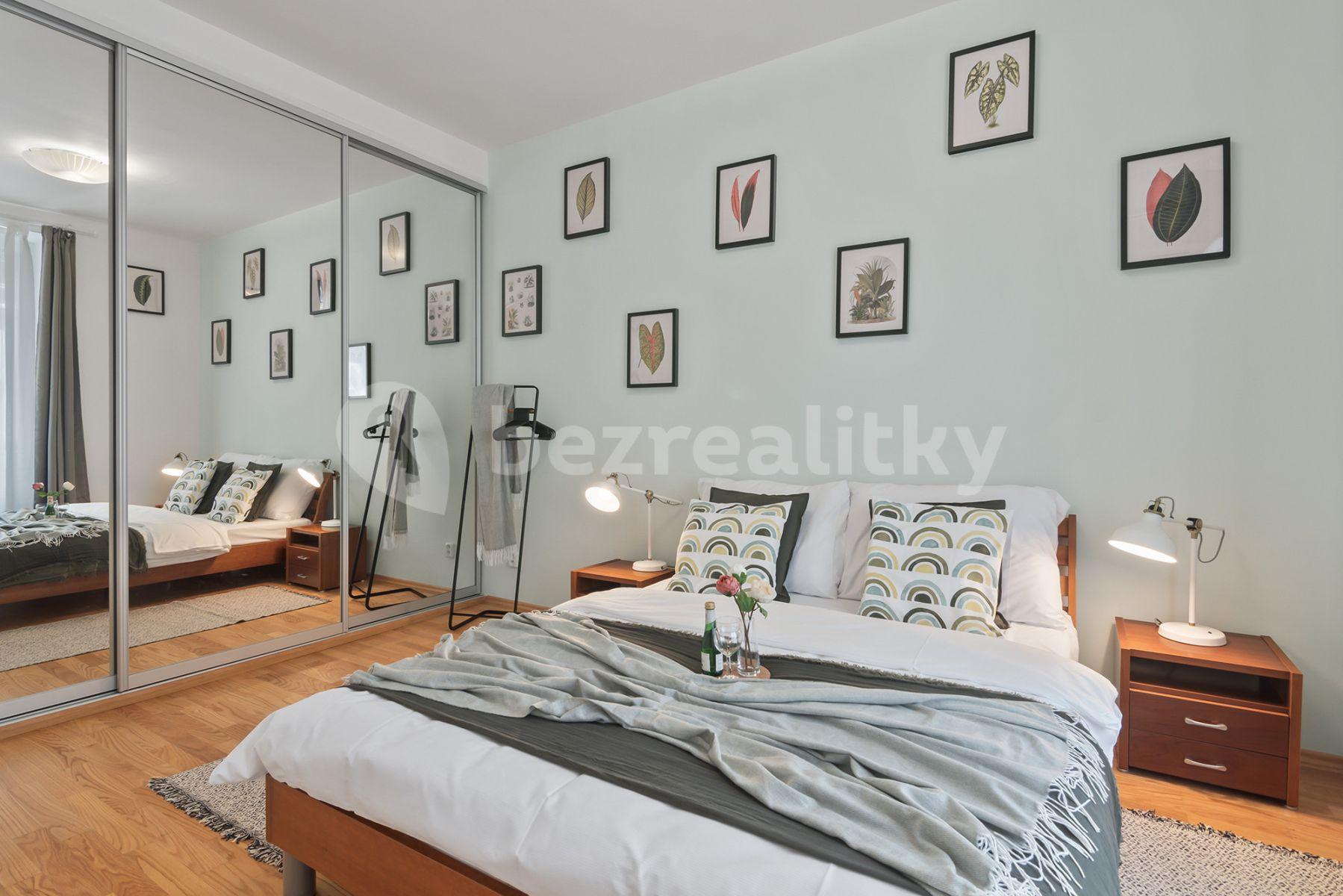 Pronájem bytu 2+1 51 m², Slezská, Praha, Praha