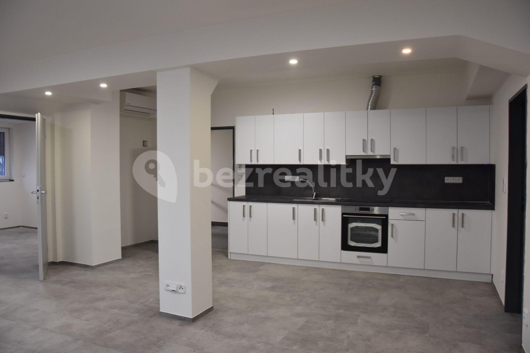 Pronájem bytu 4+kk 153 m², náměstí Svobody, Šternberk, Olomoucký kraj