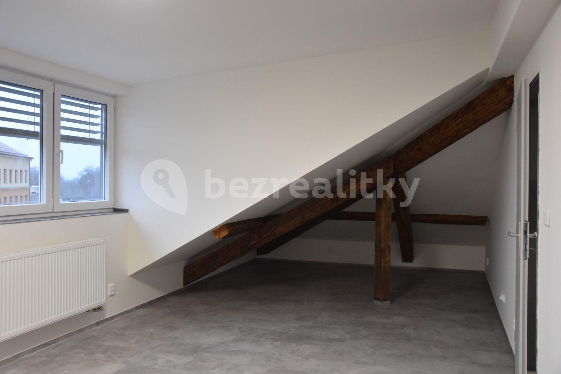 Pronájem bytu 4+kk 153 m², náměstí Svobody, Šternberk, Olomoucký kraj