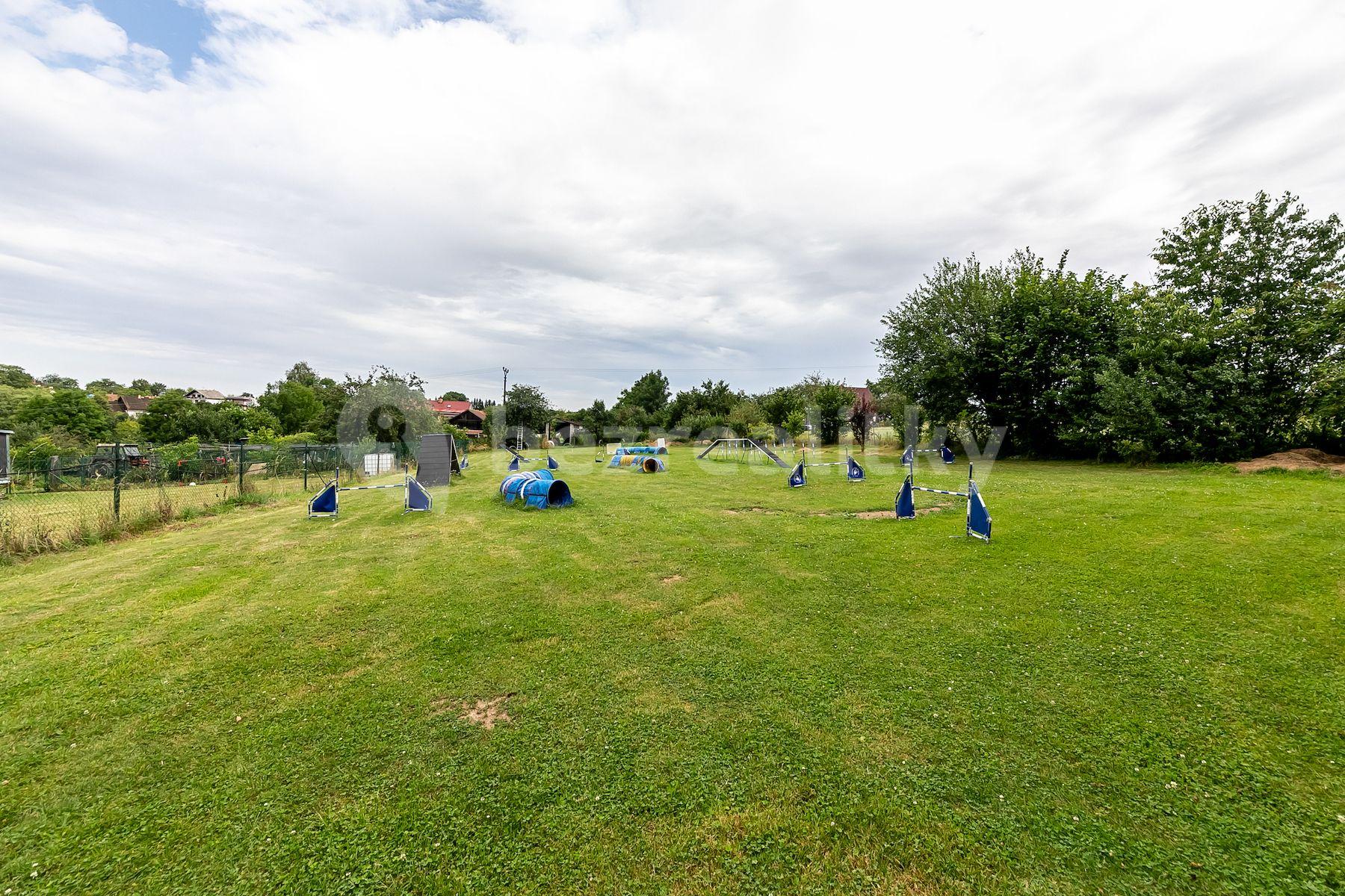 Prodej pozemku 1.800 m², Podveky, Podveky, Středočeský kraj