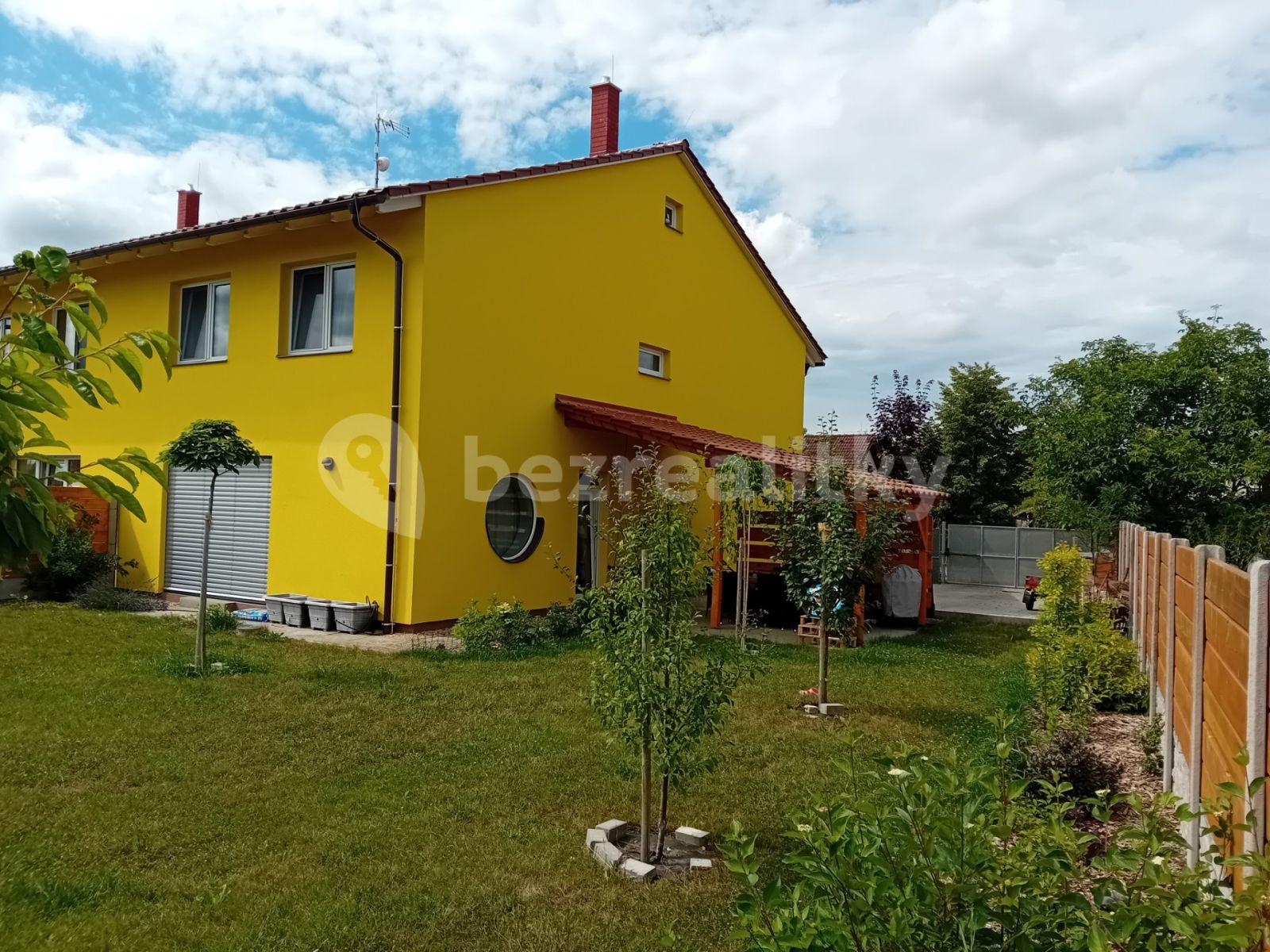 Pronájem domu 157 m², pozemek 573 m², Lipová, Sulice, Středočeský kraj