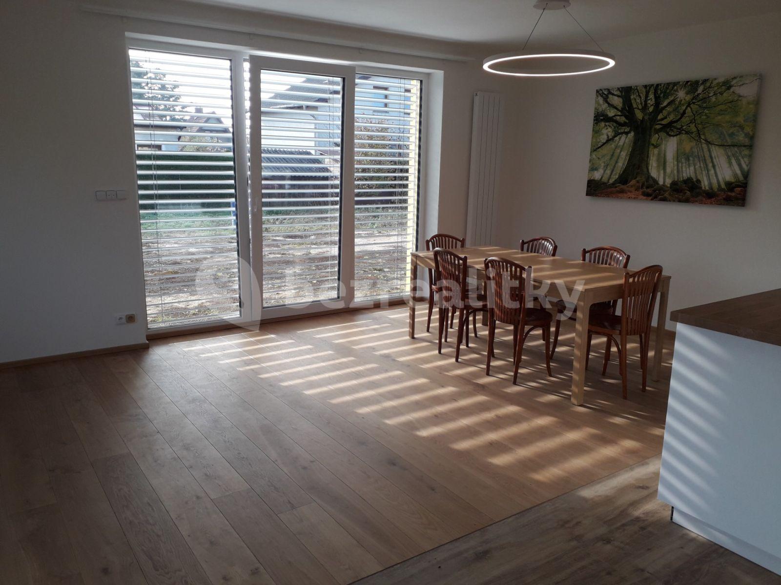 Pronájem domu 157 m², pozemek 573 m², Lipová, Sulice, Středočeský kraj