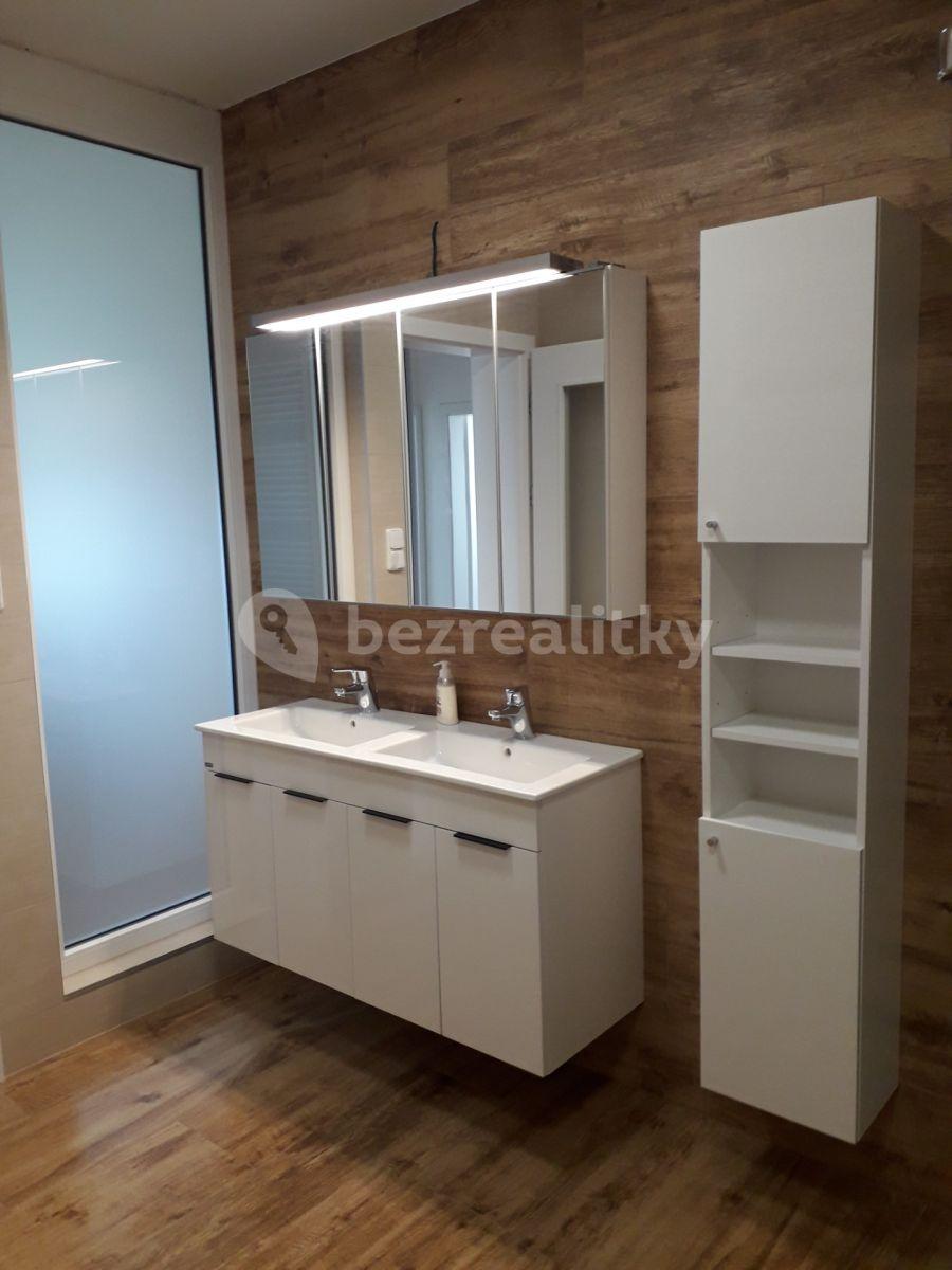 Pronájem domu 157 m², pozemek 573 m², Lipová, Sulice, Středočeský kraj