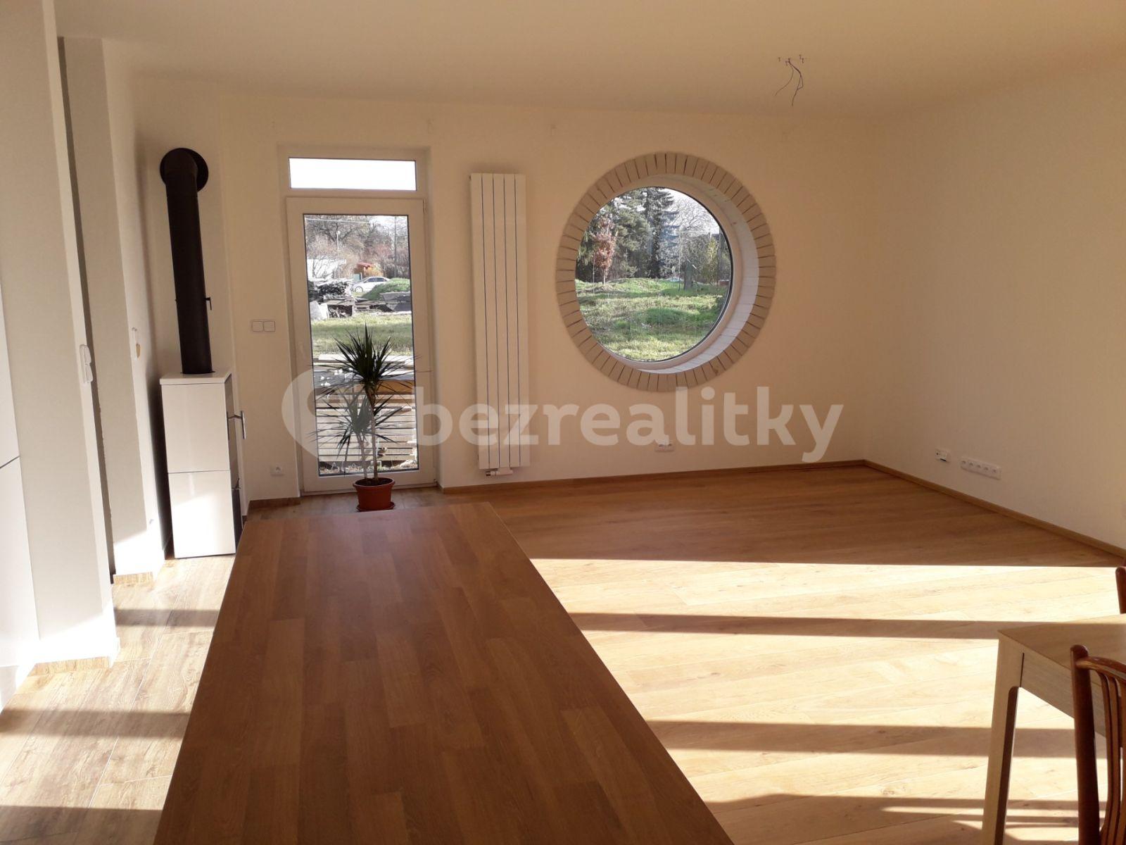 Pronájem domu 157 m², pozemek 573 m², Lipová, Sulice, Středočeský kraj