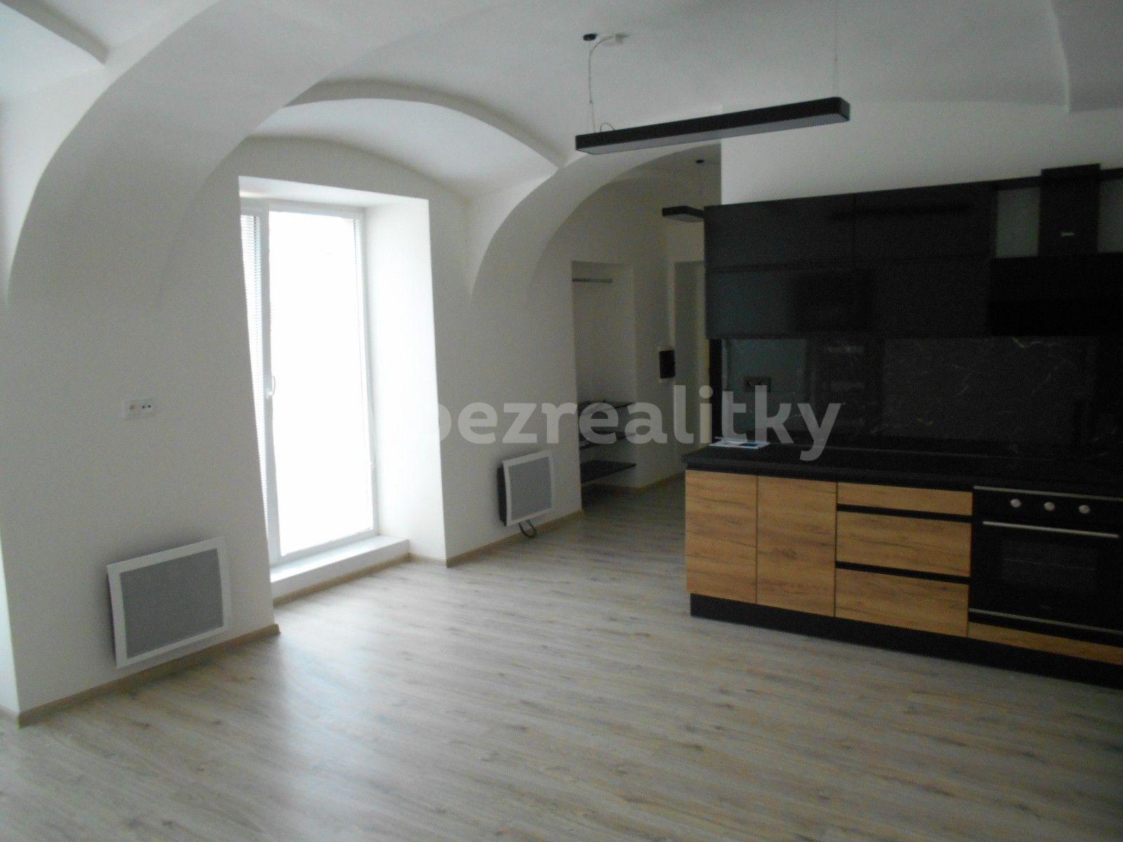 Pronájem bytu 2+kk 57 m², Česká, Louny, Ústecký kraj