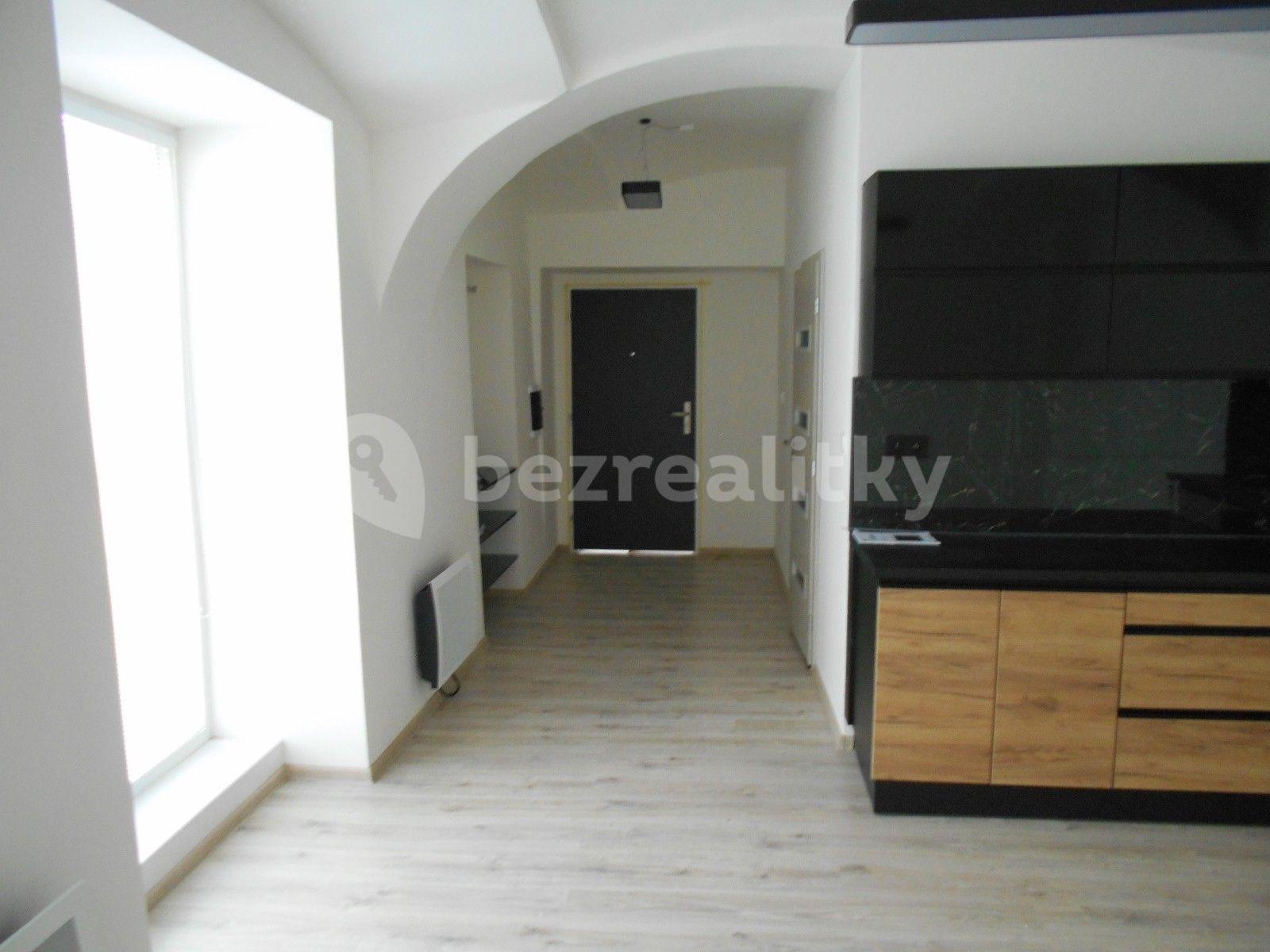 Pronájem bytu 2+kk 57 m², Česká, Louny, Ústecký kraj