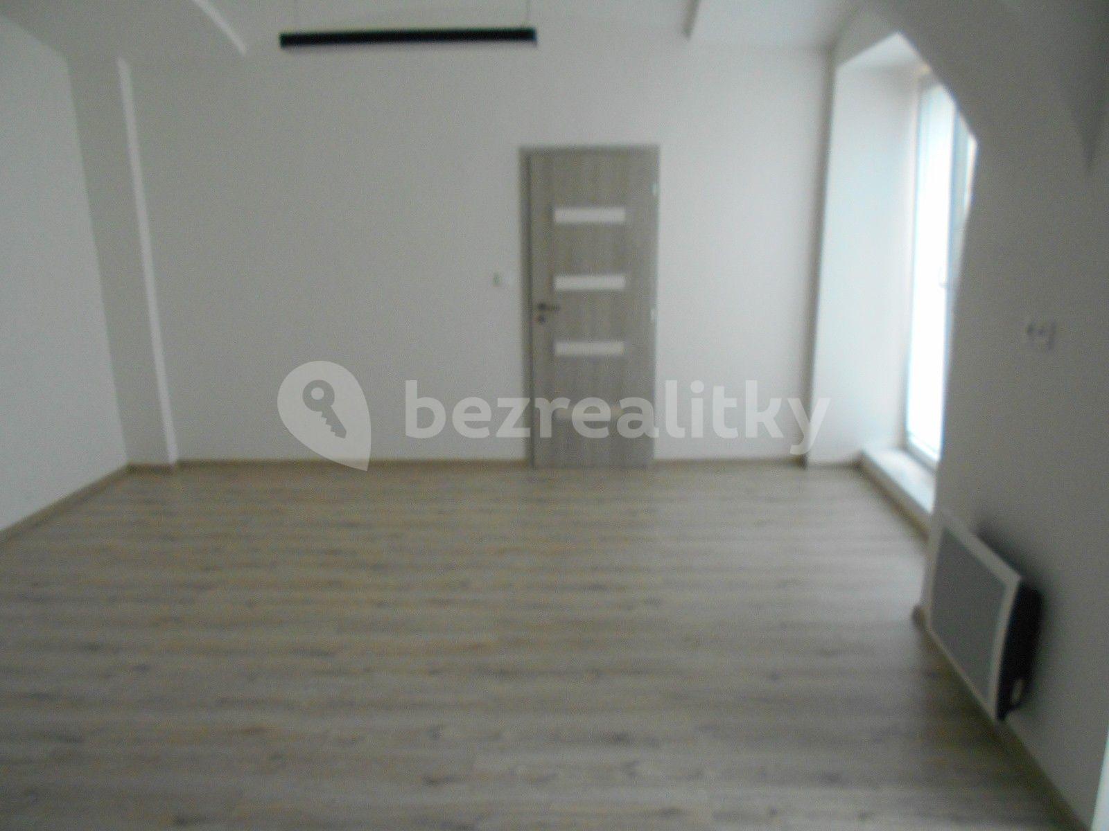 Pronájem bytu 2+kk 57 m², Česká, Louny, Ústecký kraj