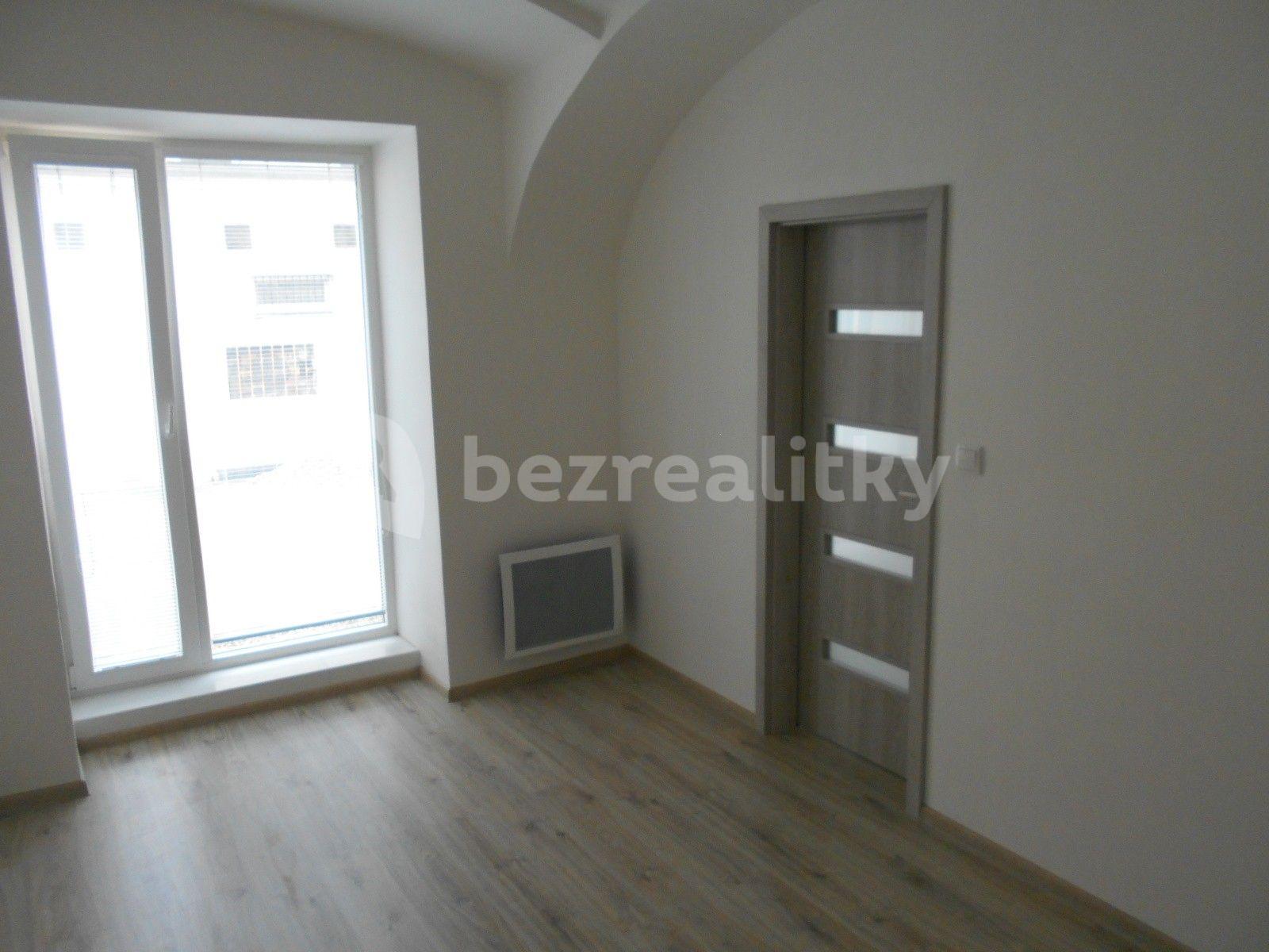 Pronájem bytu 2+kk 57 m², Česká, Louny, Ústecký kraj