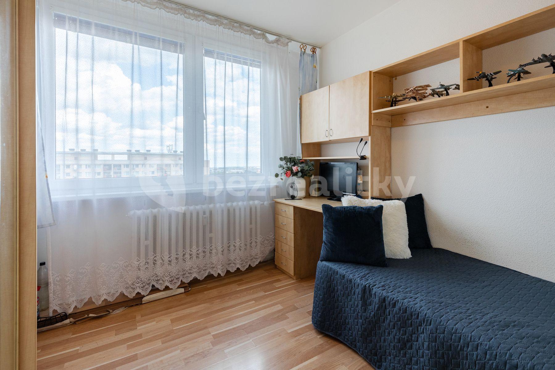 Prodej bytu 3+1 70 m², Střekovská, Praha, Praha