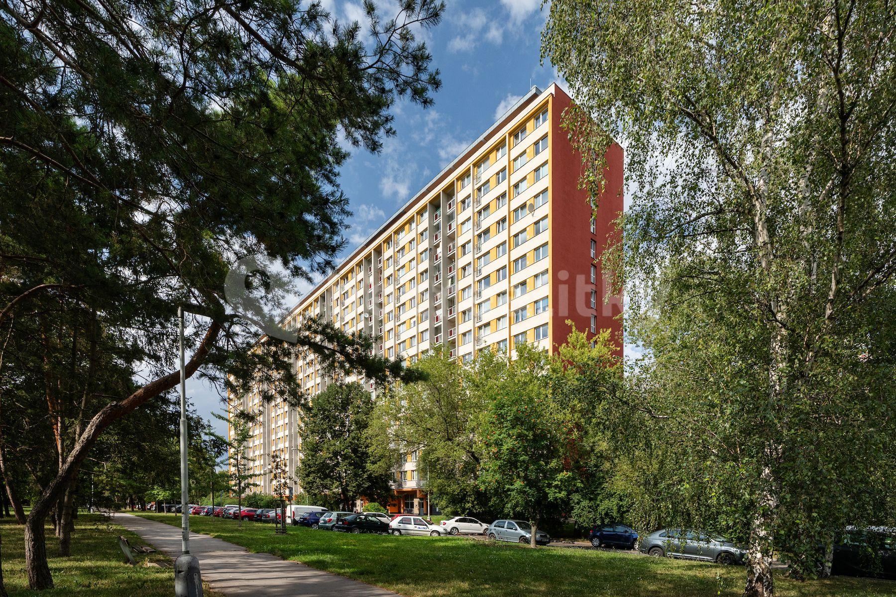 Prodej bytu 3+1 70 m², Střekovská, Praha, Praha