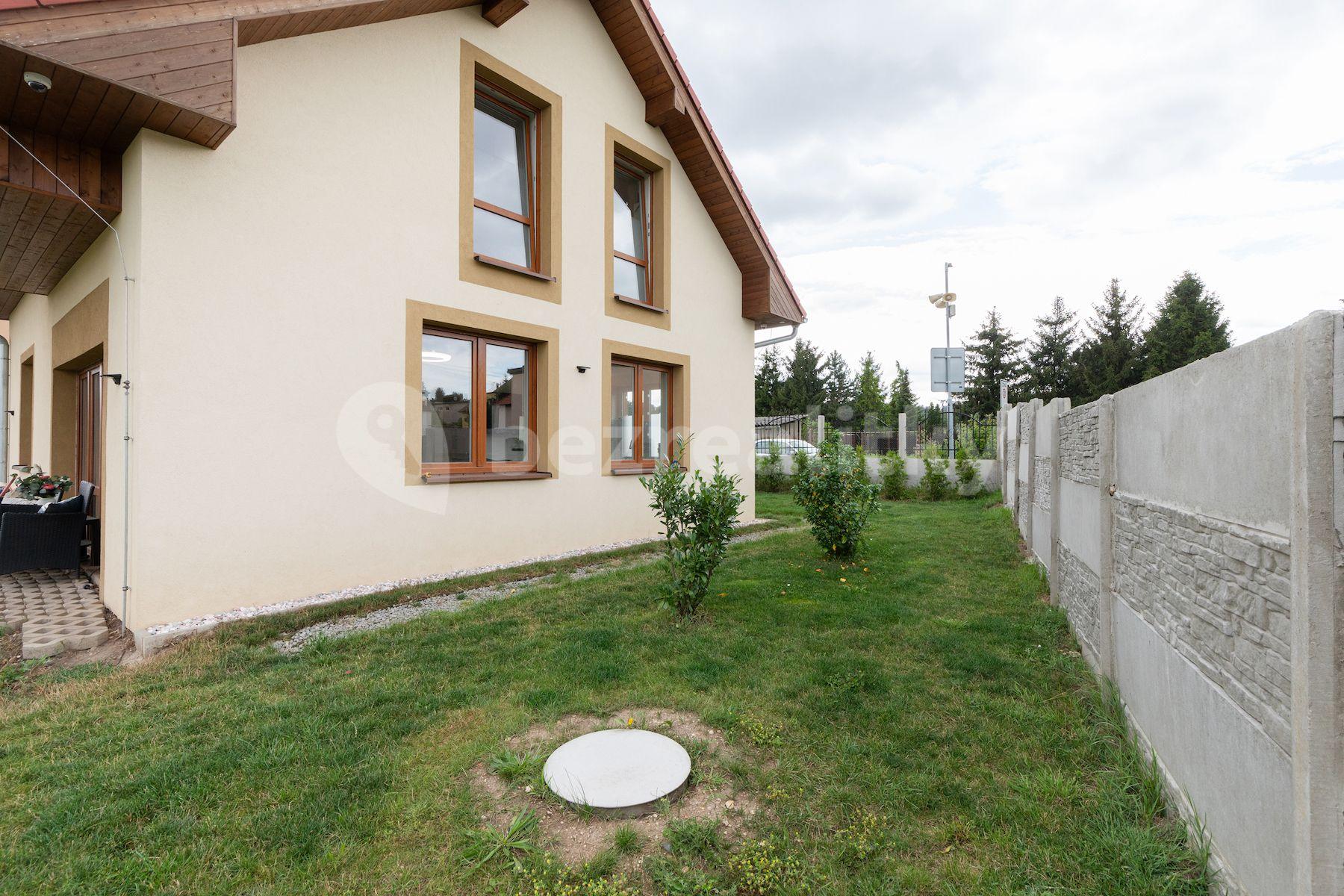 Prodej domu 122 m², pozemek 947 m², U Lékárny, Horní Beřkovice, Ústecký kraj