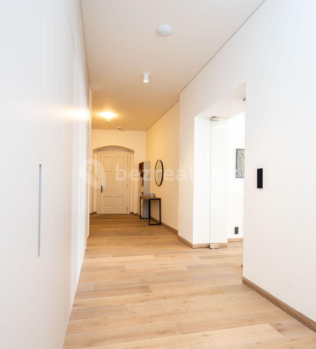 Pronájem bytu 3+1 186 m², Truhlářská, Praha, Praha