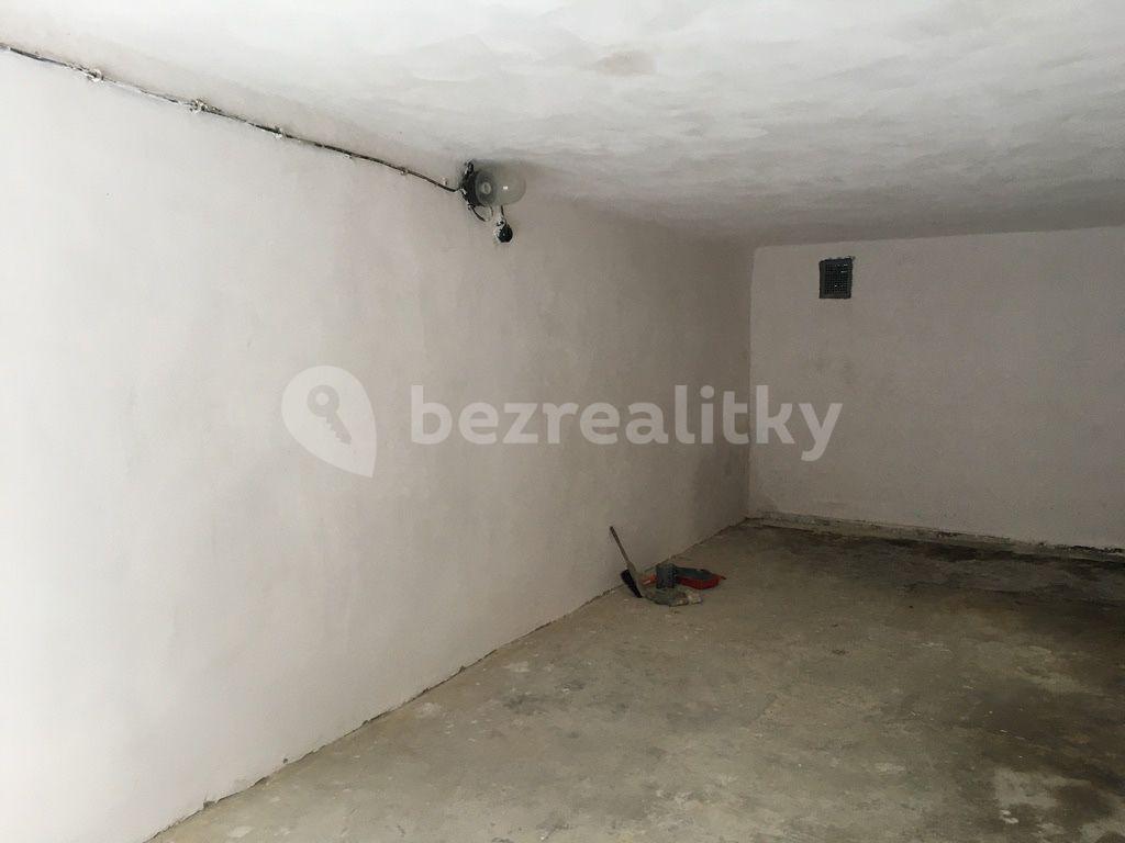 Prodej garáže 22 m², Evropská, Praha, Praha