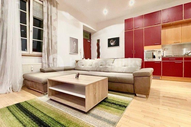 Pronájem bytu 2+kk 53 m², Letná Square, Praha, Praha