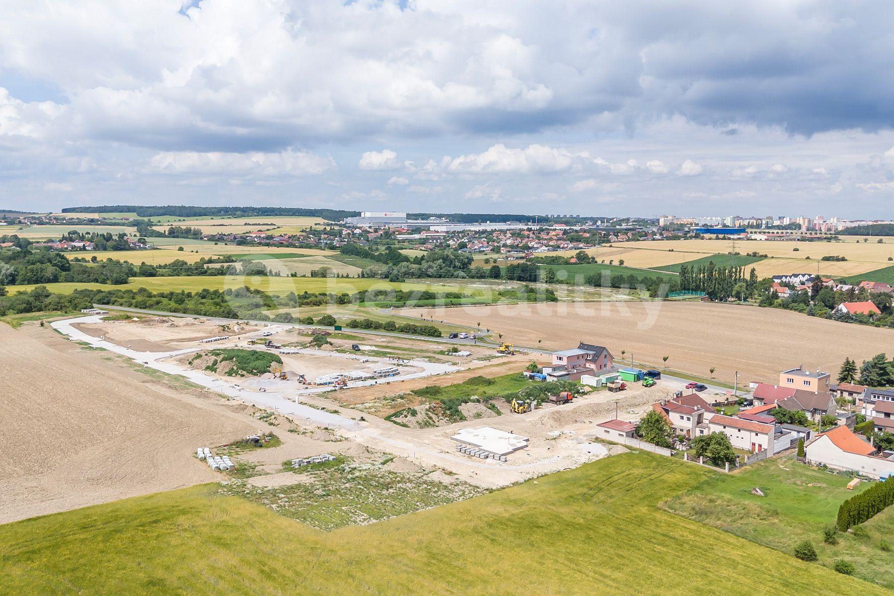 Prodej pozemku 2.100 m², Dolany, Dolany, Středočeský kraj