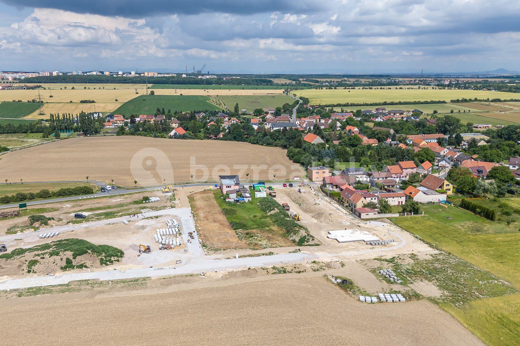 Prodej pozemku 2.100 m², Dolany, Dolany, Středočeský kraj