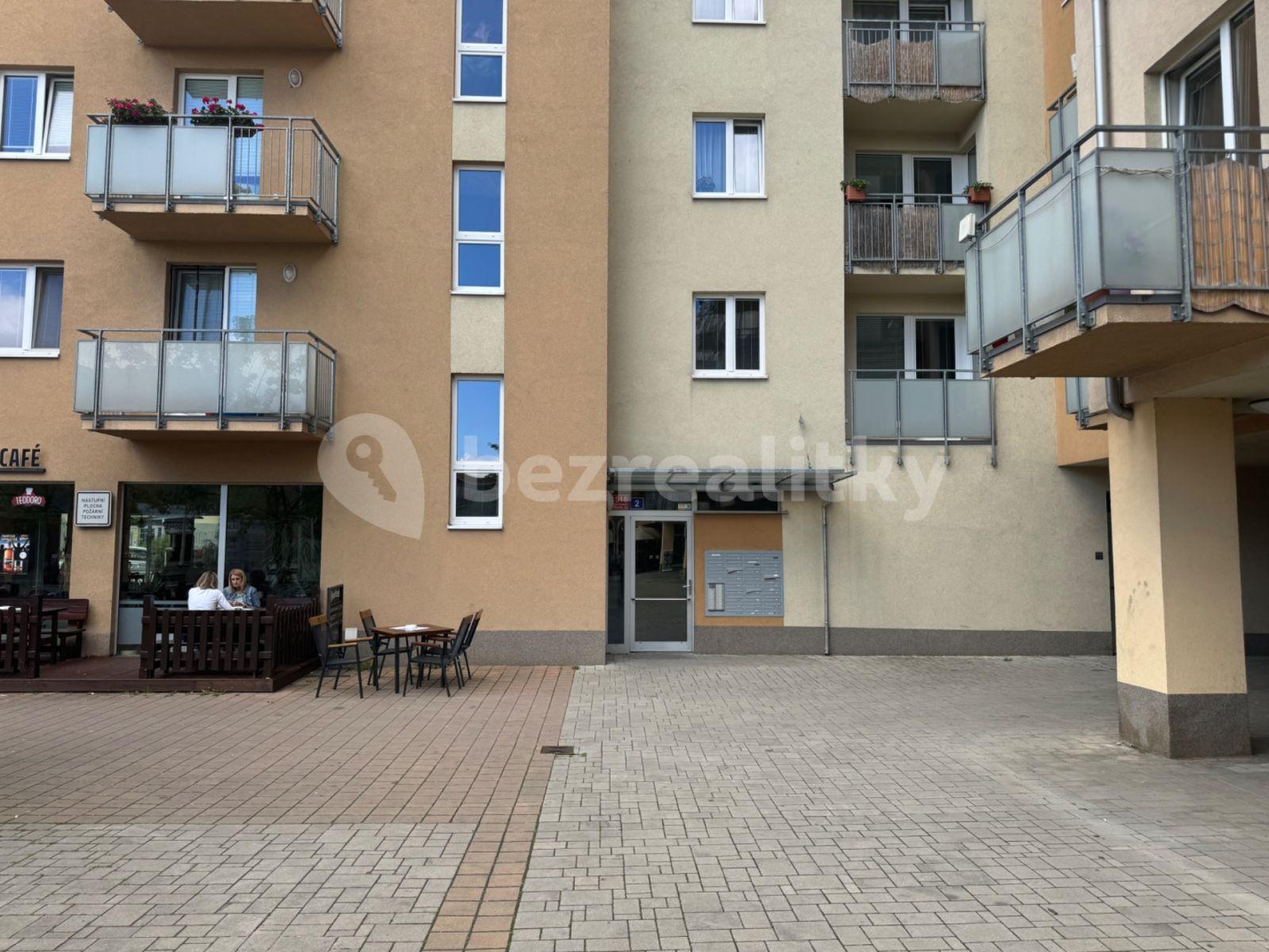 Prodej garáže 27 m², náměstí Přátelství, Praha, Praha