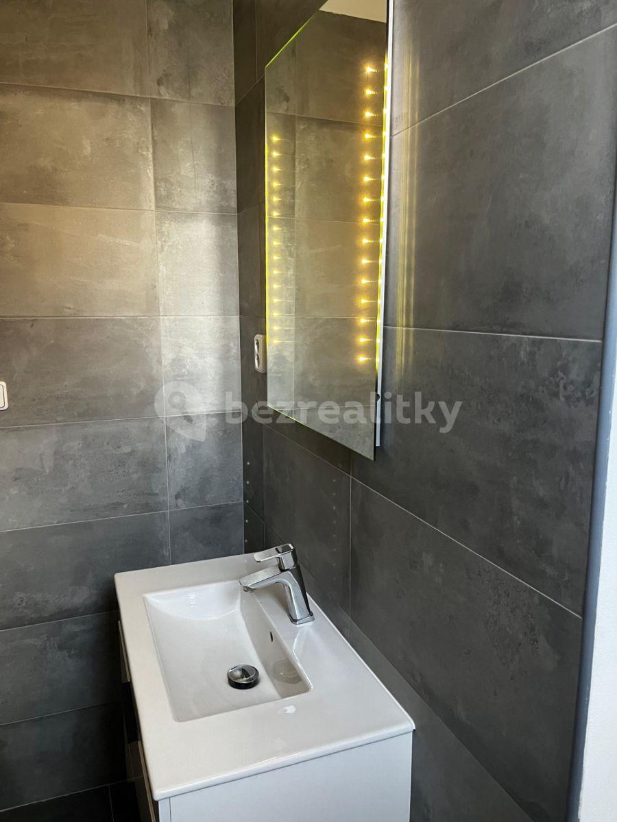 Pronájem bytu 2+kk 44 m², Amálská, Kladno, Středočeský kraj