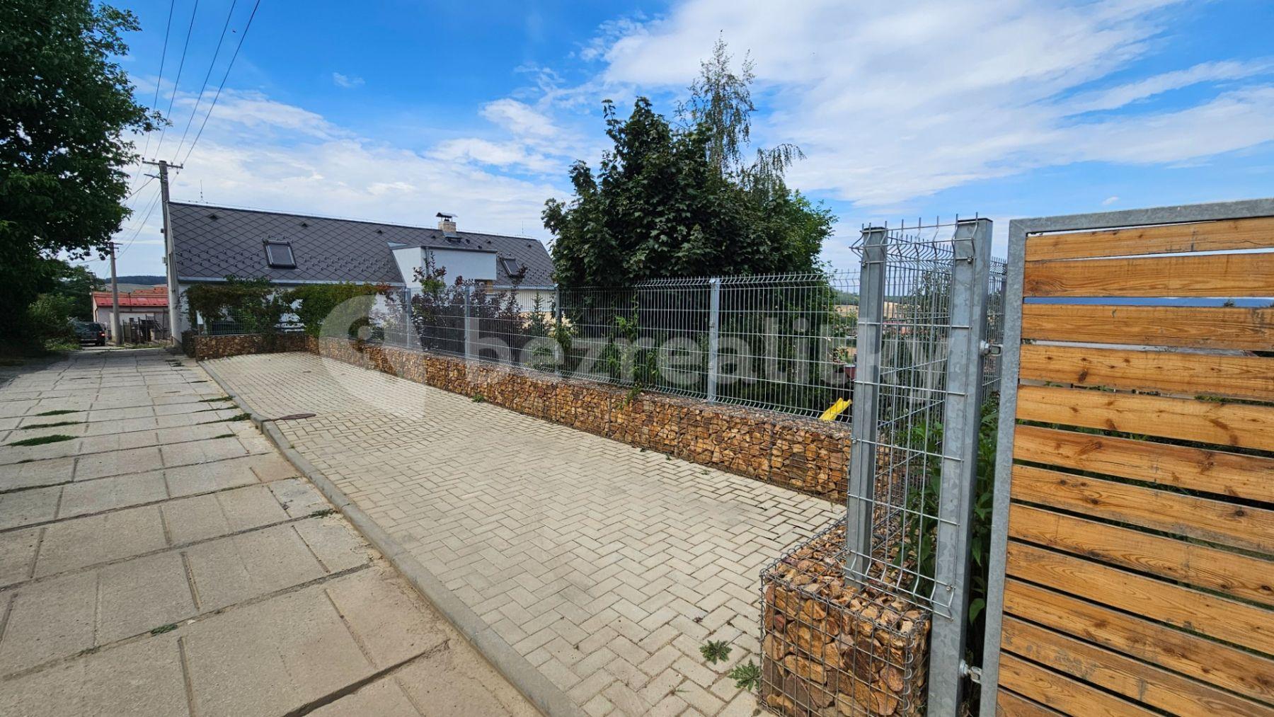 Prodej domu 125 m², pozemek 744 m², Gregoryho, Tmaň, Středočeský kraj