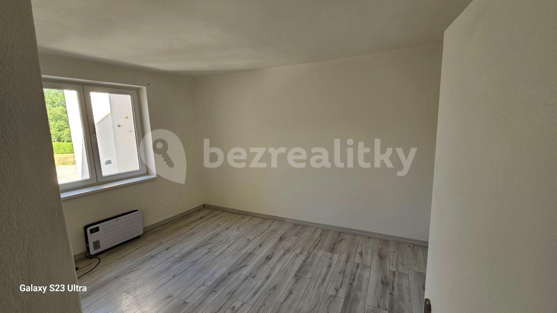 Prodej bytu 3+1 84 m², Husovo náměstí, Mladá Vožice, Jihočeský kraj