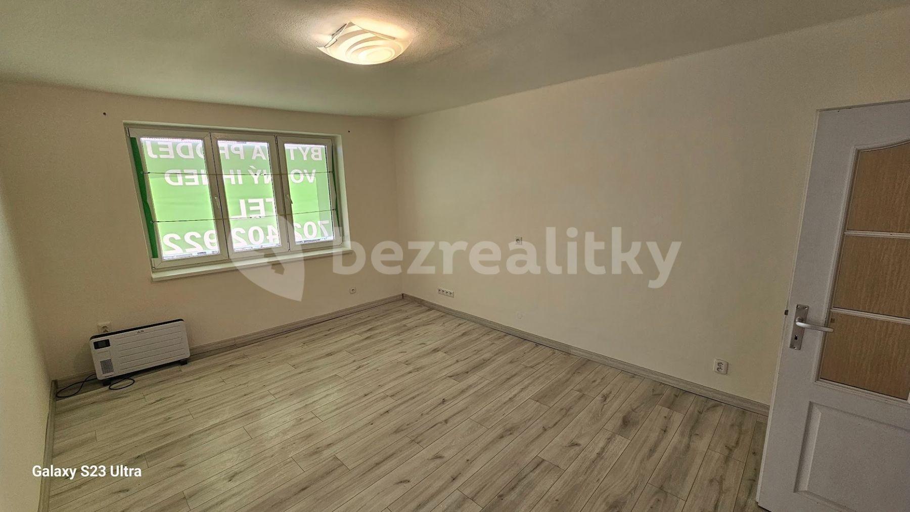 Prodej bytu 3+1 84 m², Husovo náměstí, Mladá Vožice, Jihočeský kraj