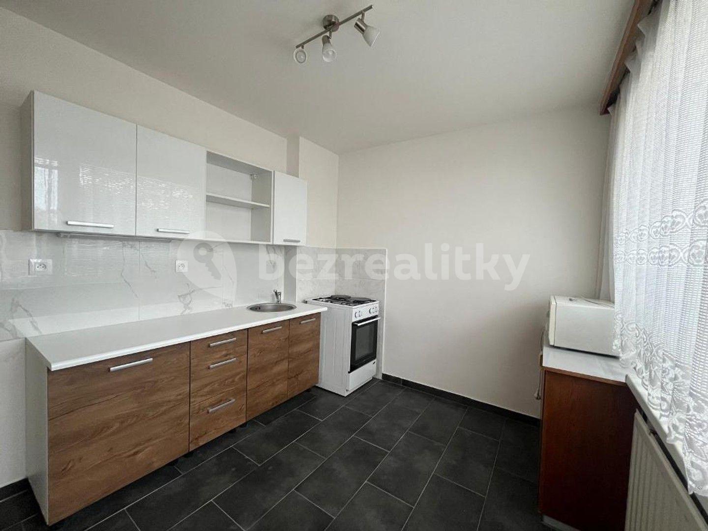 Pronájem bytu 3+1 74 m², Brožíkova, Pardubice, Pardubický kraj