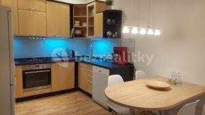 Prodej bytu 4+1 90 m², Slezská, Praha, Praha