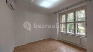 Prodej bytu 4+1 90 m², Slezská, Praha, Praha