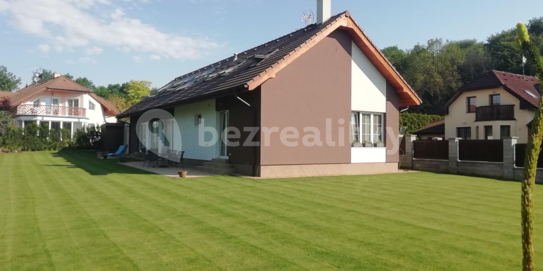 Pronájem domu 300 m², pozemek 1.250 m², Pětihosty, Středočeský kraj