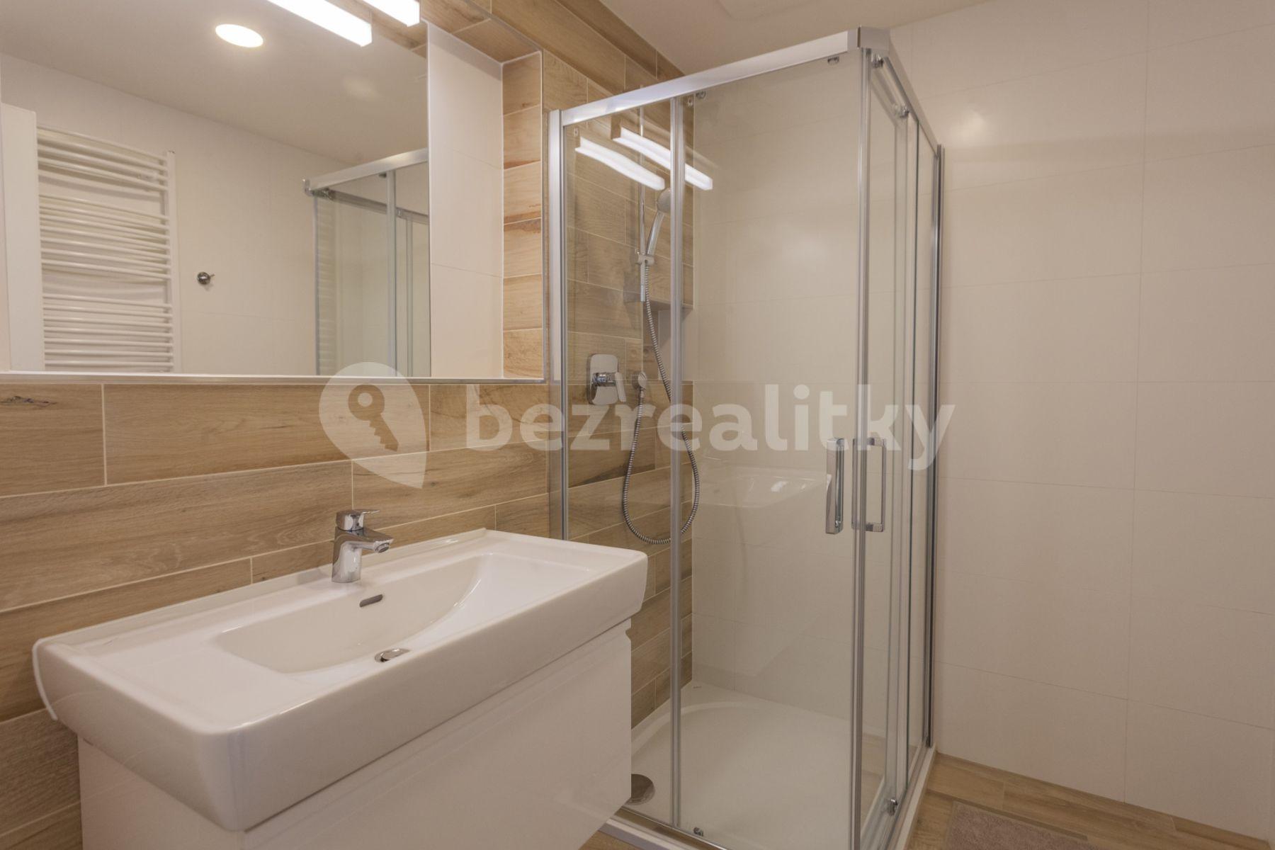 Pronájem bytu 3+1 90 m², U Pergamenky, Praha, Praha