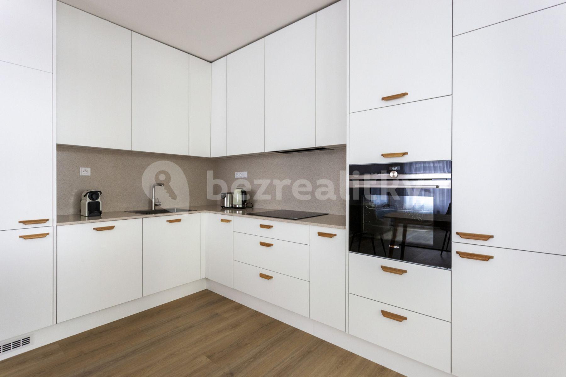 Pronájem bytu 3+1 90 m², U Pergamenky, Praha, Praha