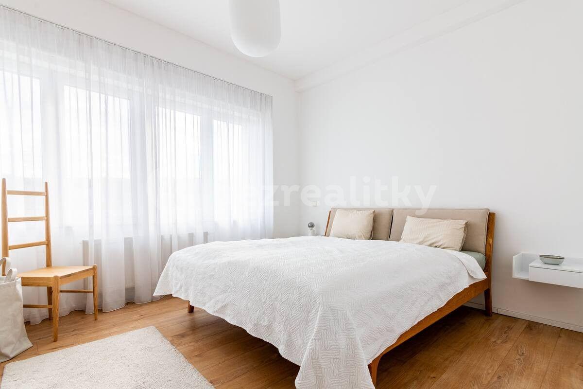 Pronájem bytu 2+kk 65 m², Holečkova, Praha, Praha