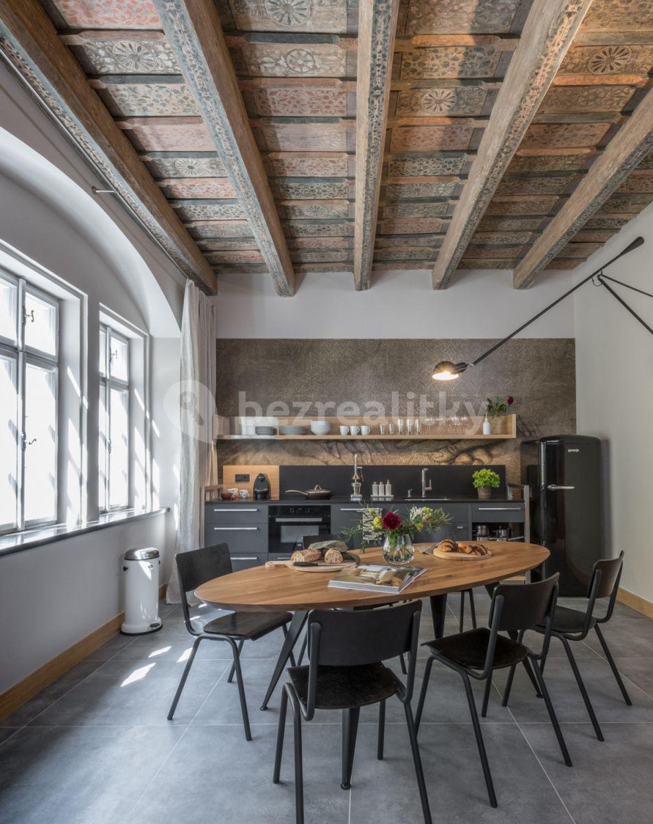 Pronájem bytu 3+kk 90 m², Vlašská, Praha, Praha