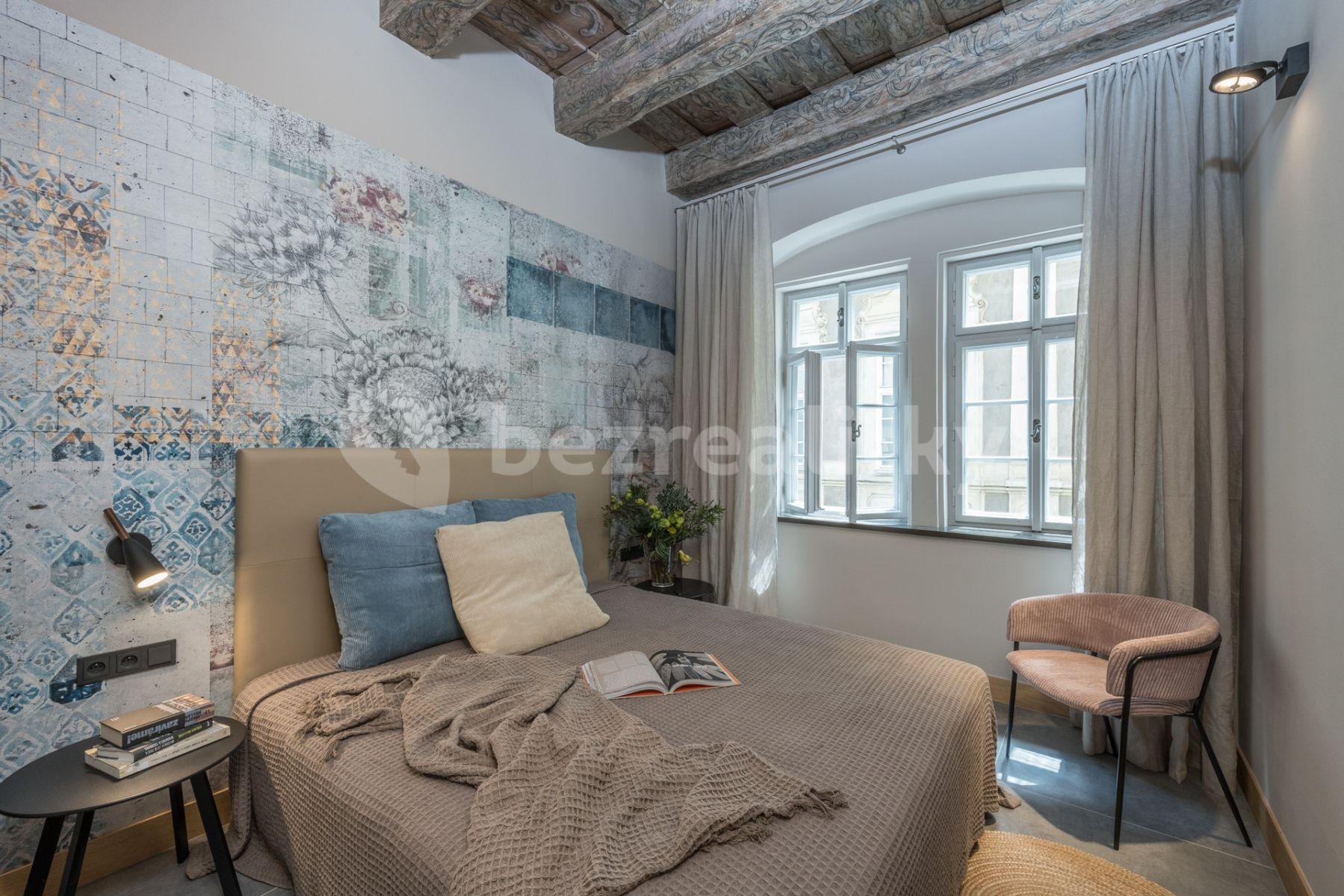 Pronájem bytu 3+kk 90 m², Vlašská, Praha, Praha