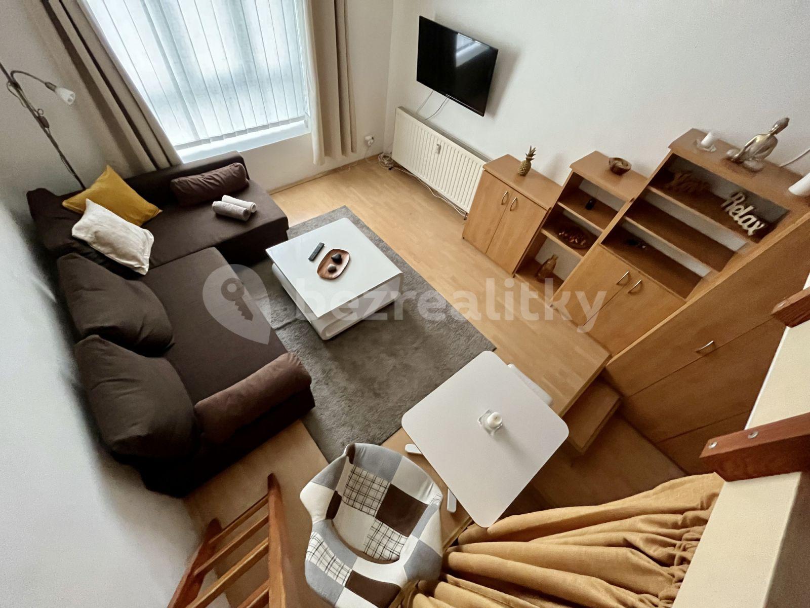 Pronájem bytu  25 m², Magistrů, Praha, Praha