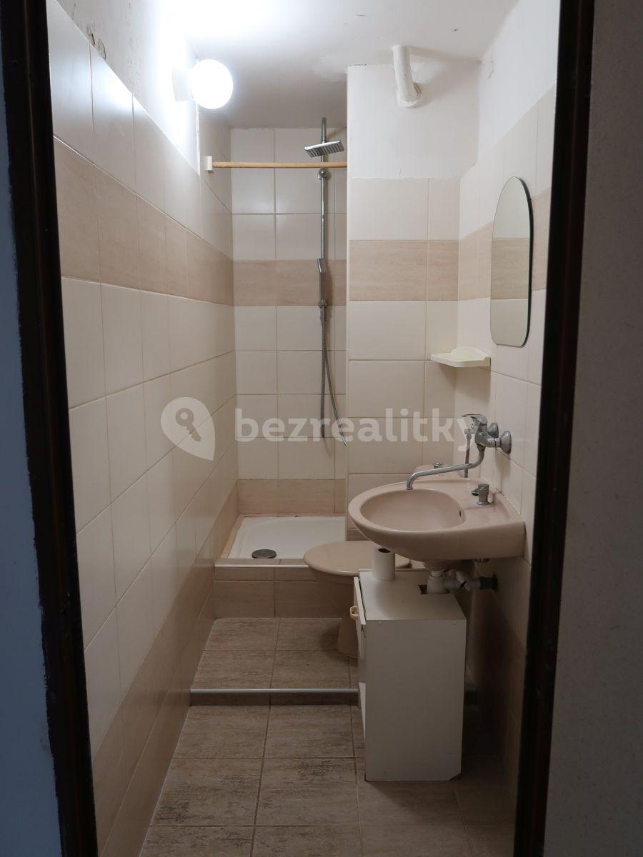 Pronájem bytu 2+kk 34 m², Veverkova, Hradec Králové, Královéhradecký kraj