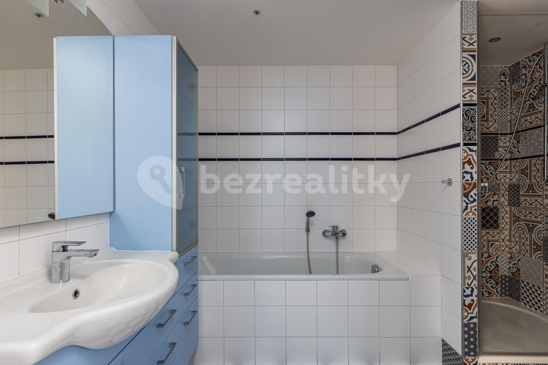 Pronájem bytu 4+kk 142 m², U kříže, Praha, Praha