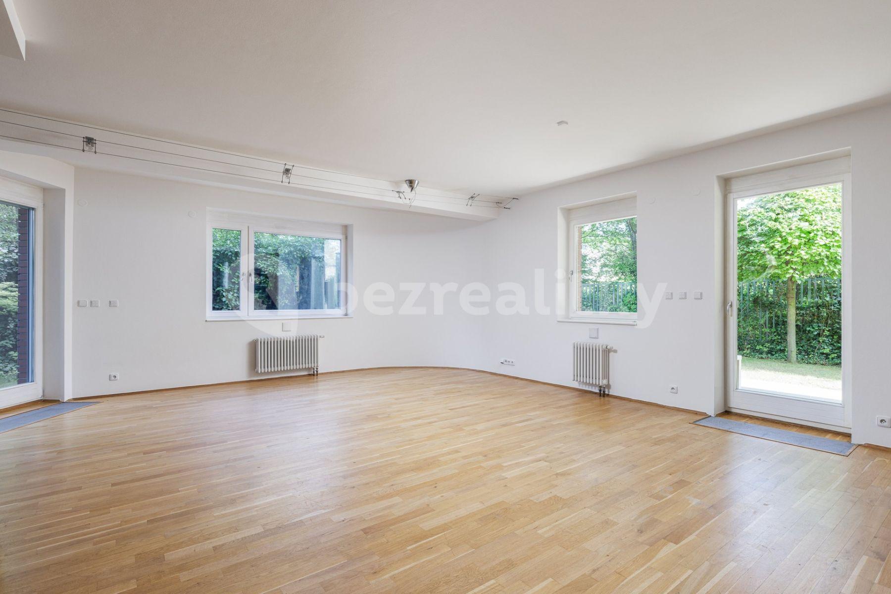 Pronájem bytu 4+kk 142 m², U kříže, Praha, Praha