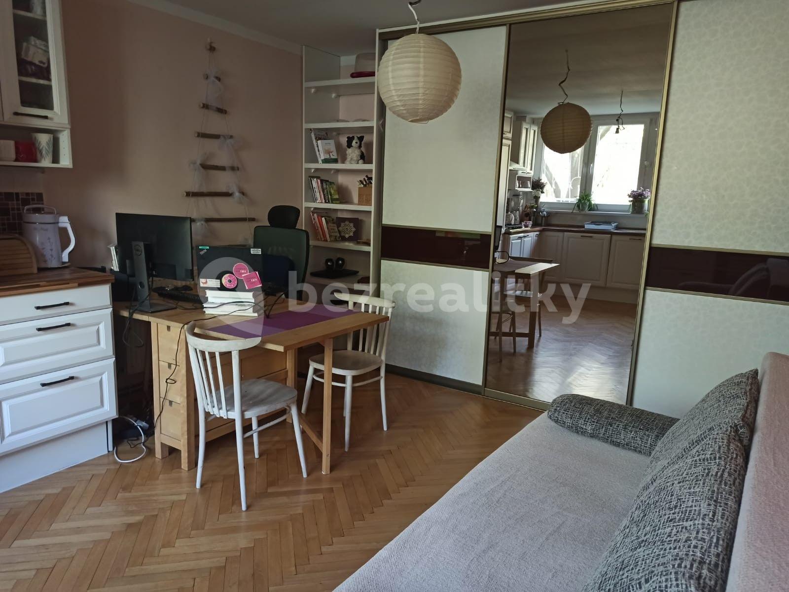 Prodej bytu 1+1 39 m², Komárnická, Ružinov, Bratislavský kraj