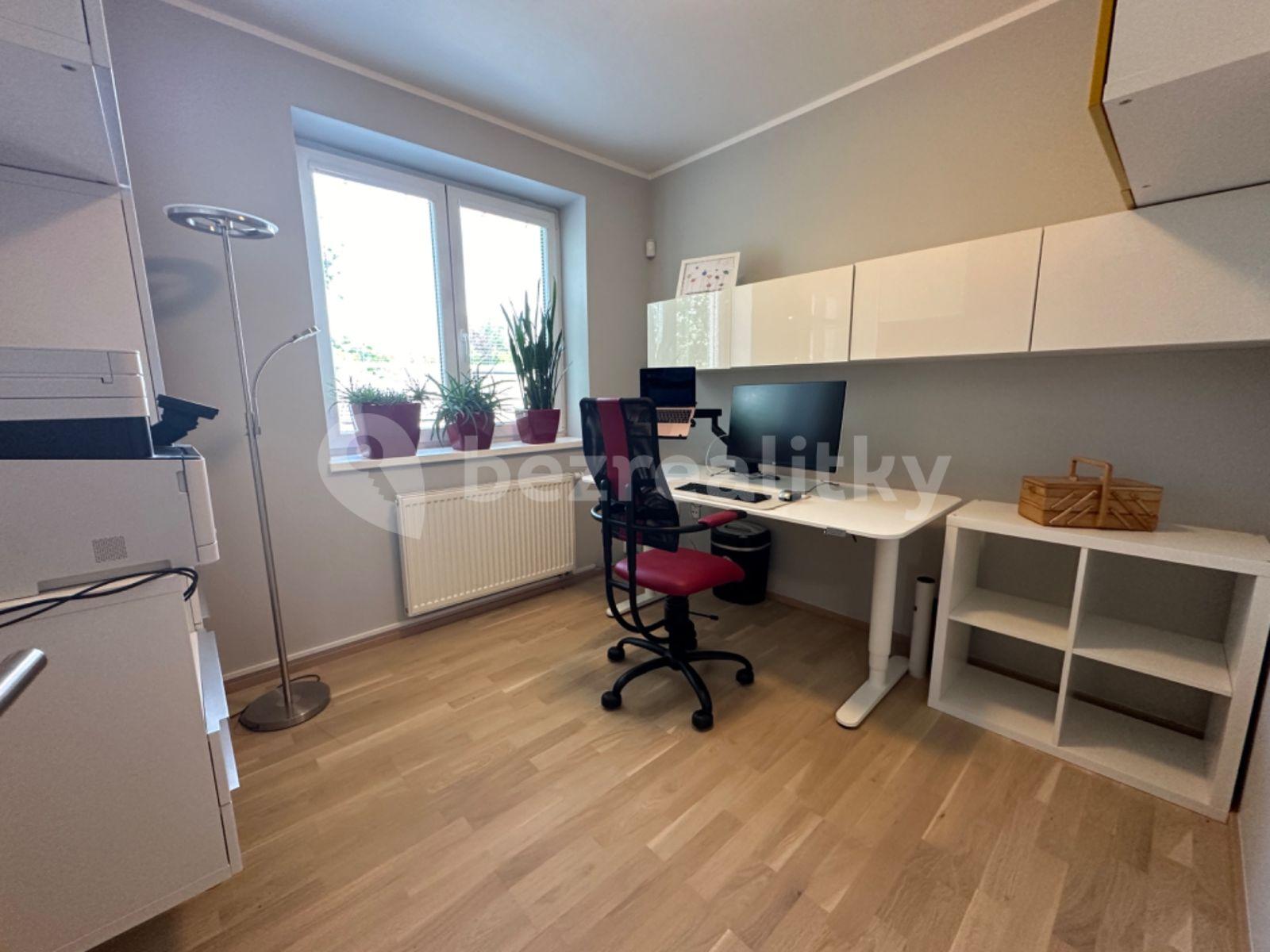 Prodej domu 210 m², pozemek 802 m², Kutnauerova, Hostivice, Středočeský kraj