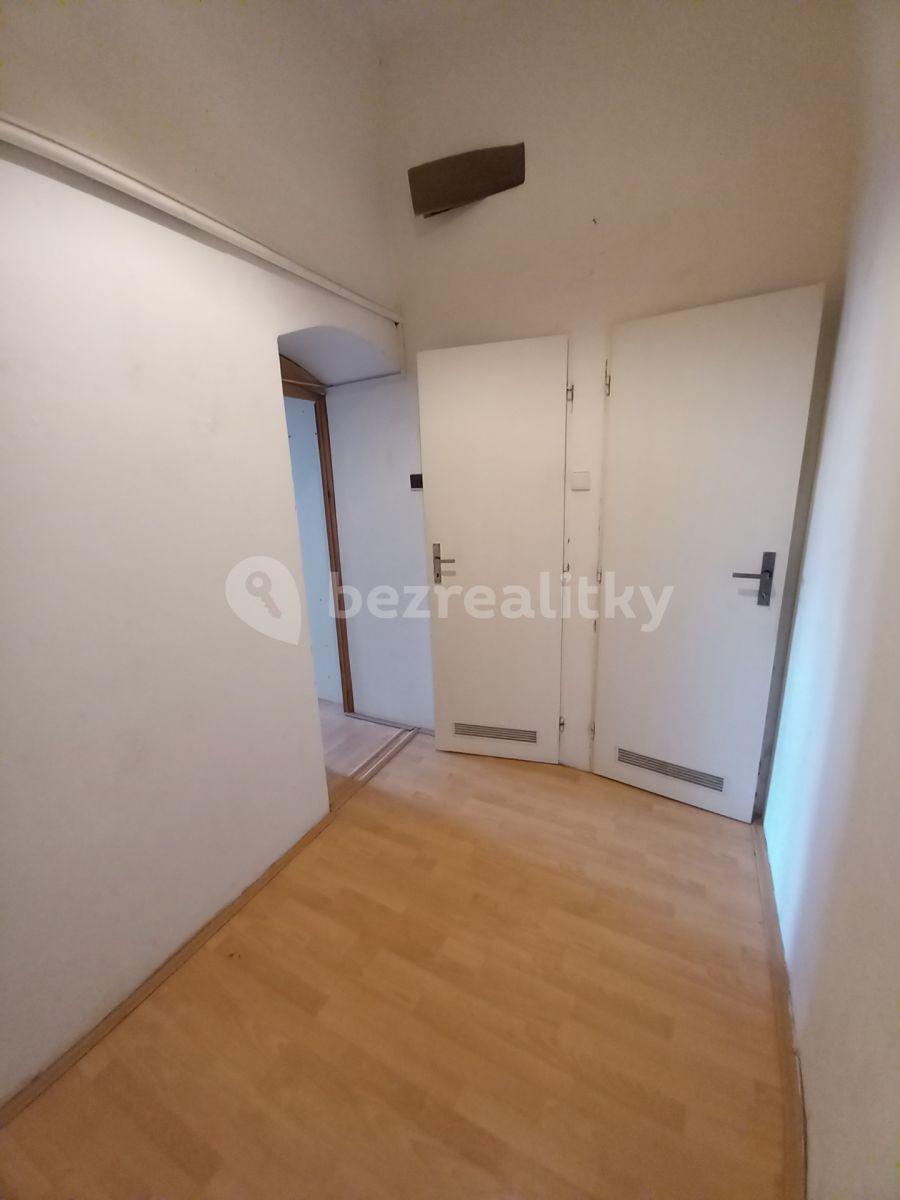 Pronájem bytu 1+kk 29 m², Hartigova, Praha, Praha