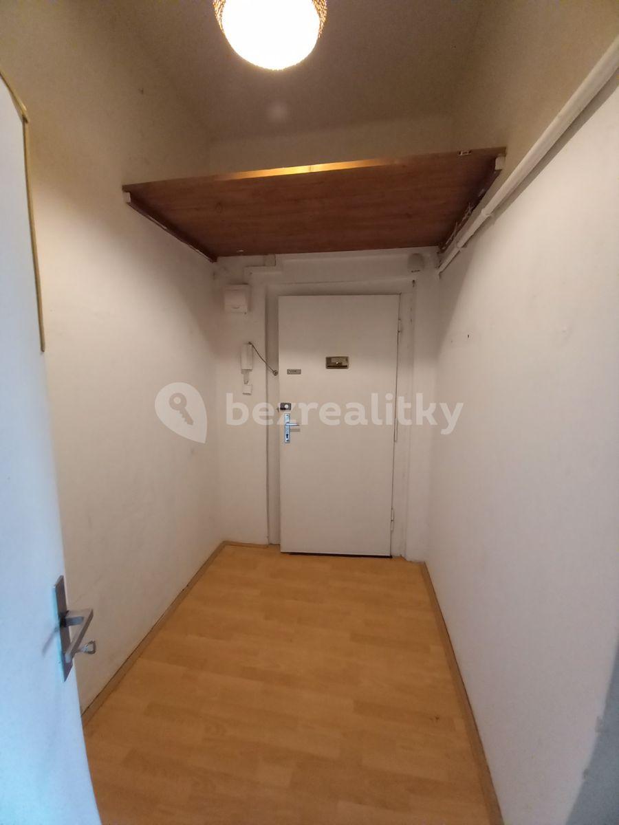 Pronájem bytu 1+kk 29 m², Hartigova, Praha, Praha