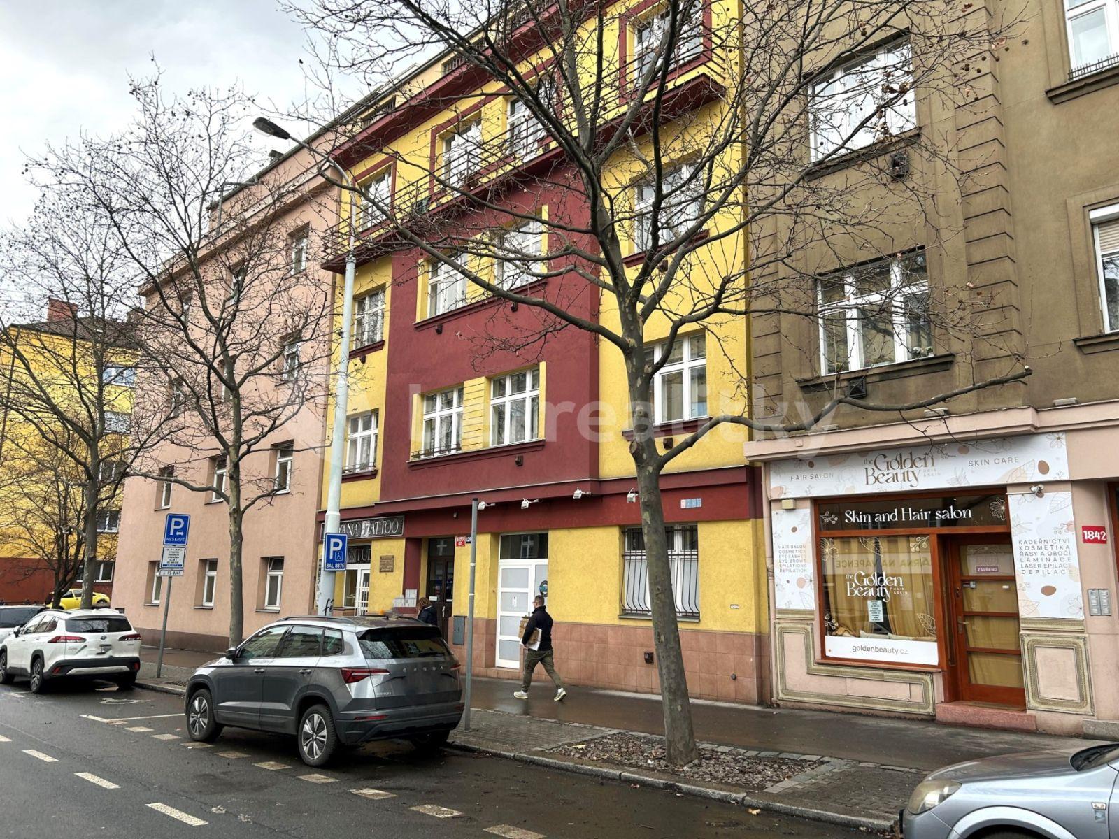 Pronájem bytu 1+kk 29 m², Hartigova, Praha, Praha